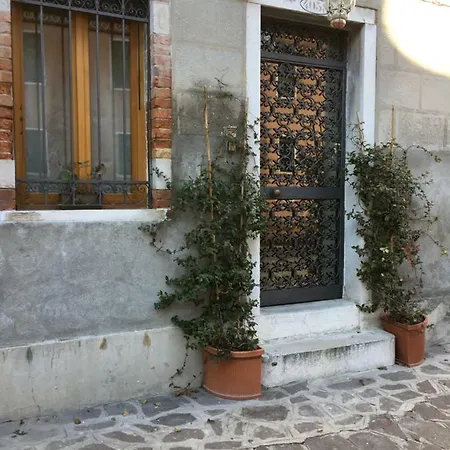 Apartment Rosso Veneziano *